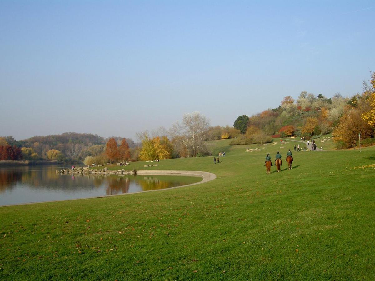 Gite Mella La Courneuve Exteriör bild